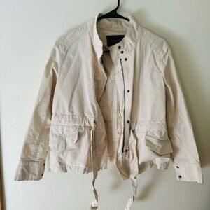 Banana Republic Utility Jacket 2 Front Pockets with Tie Waist Creme Petite